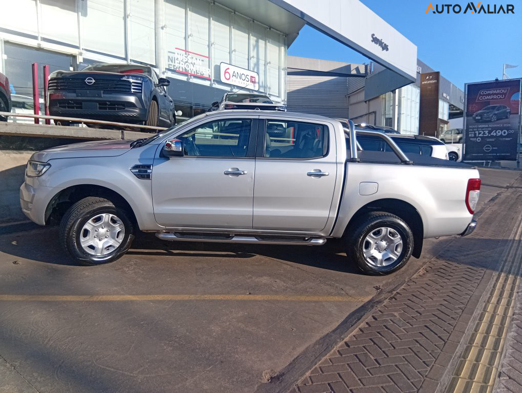 FORD RANGER 2.5 XLT 4X2 CD 16V FLEX 4P MANUAL
