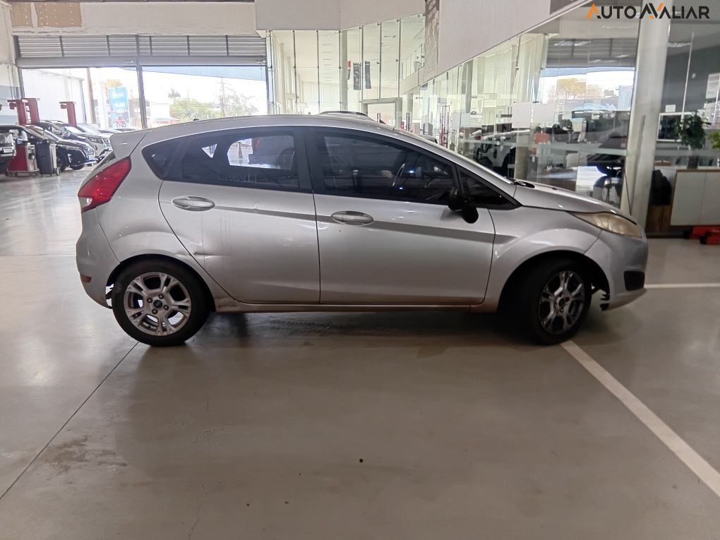 FORD FIESTA 1.5 SE HATCH 16V FLEX 4P MANUAL