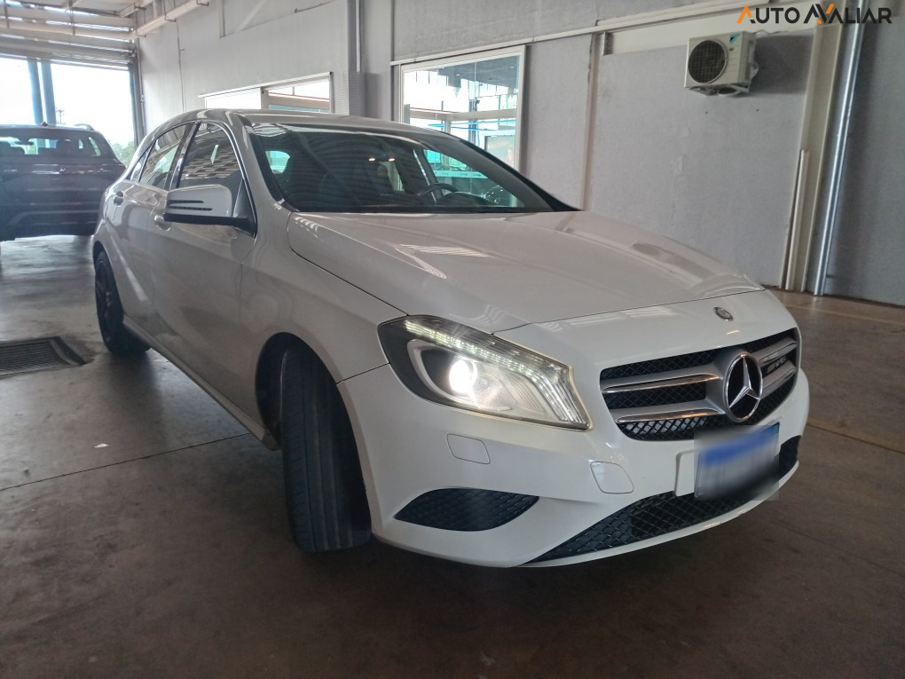 MERCEDES-BENZ A 200 1.6 TURBO STYLE 16V GASOLINA 4P AUTOMATICO
