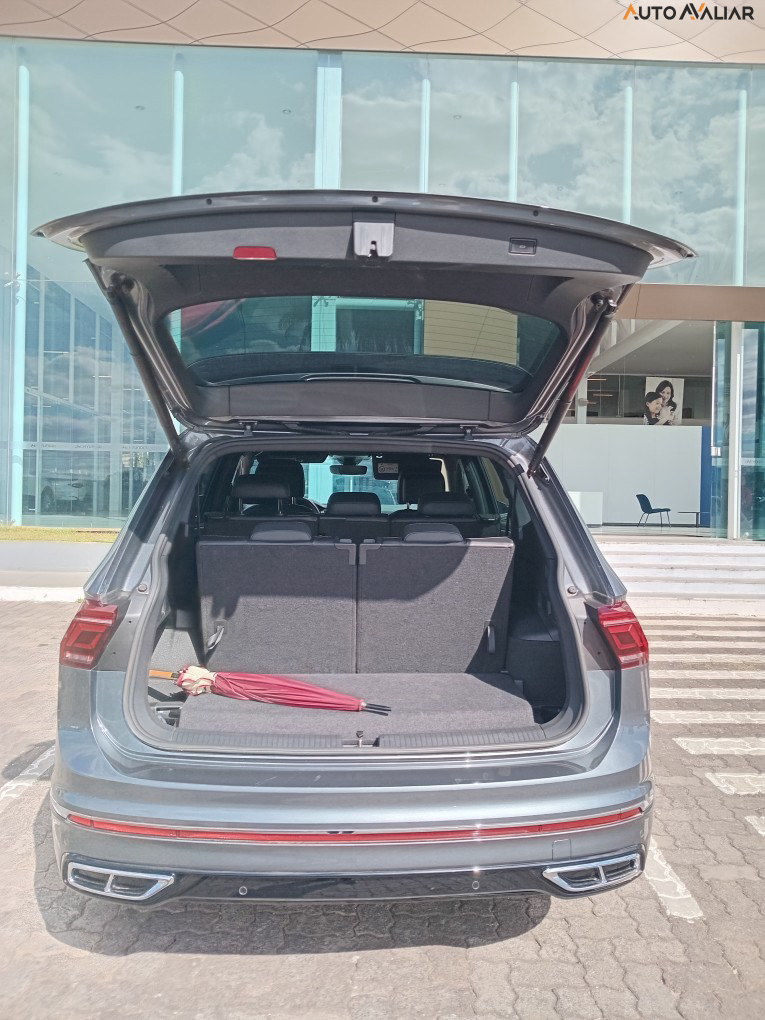 VOLKSWAGEN TIGUAN 2.0 300 TSI GASOLINA ALLSPACE R-LINE AUTOMÁTICO
