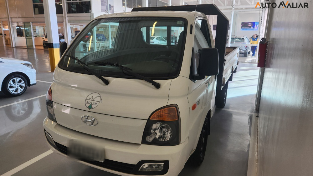 HYUNDAI HR 2.5 LONGO COM CACAMBA 4X2 16V 130CV TURBO INTERCOOLER DIESEL 2P MANUAL