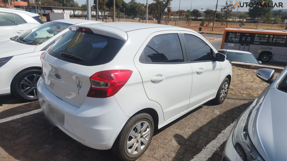 FORD KA 1.0 SE PLUS 12V FLEX 4P MANUAL