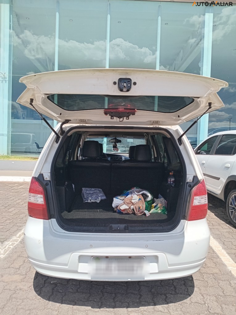 NISSAN GRAND LIVINA 1.8 SL 16V FLEX 4P AUTOMATICO