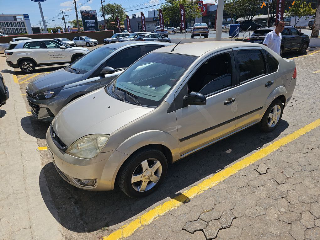 FORD FIESTA 1.0 MPI 8V GASOLINA 4P MANUAL