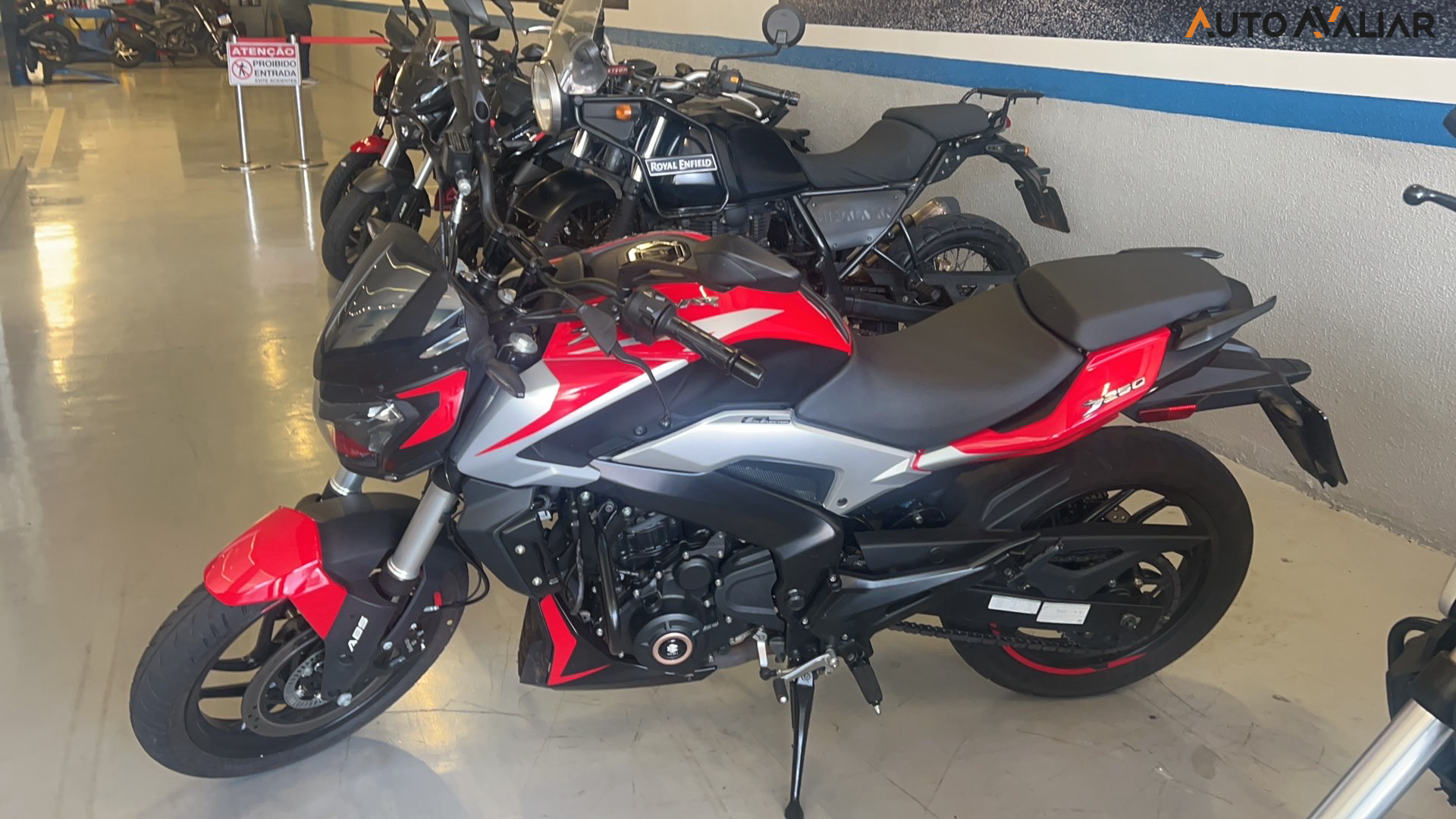 BAJAJ DOMINAR 250 DOMINAR 250