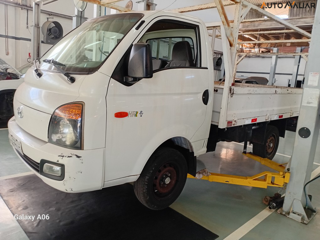 HYUNDAI HR 2.5 LONGO COM CACAMBA 4X2 16V 130CV TURBO INTERCOOLER DIESEL 2P MANUAL