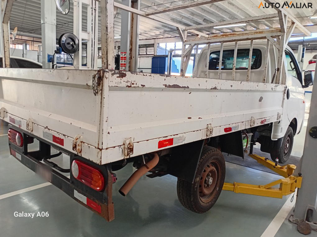 HYUNDAI HR 2.5 LONGO COM CACAMBA 4X2 16V 130CV TURBO INTERCOOLER DIESEL 2P MANUAL