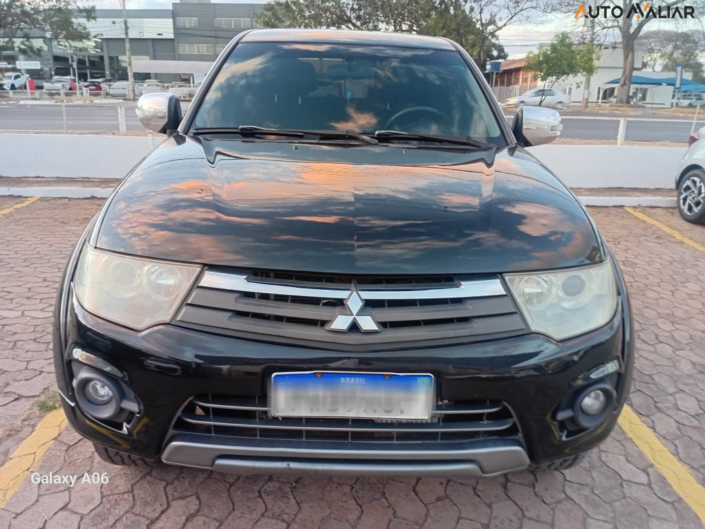 MITSUBISHI L200 TRITON  3.5 HPE 4X4 CD V6 24V FLEX 4P AUTOMATICO