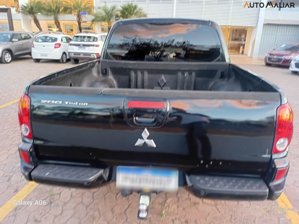 MITSUBISHI L200 TRITON  3.5 HPE 4X4 CD V6 24V FLEX 4P AUTOMATICO