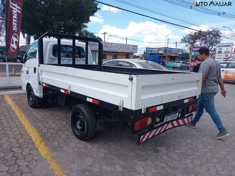 HYUNDAI HR 2.5 LONGO COM CACAMBA 4X2 16V 130CV TURBO INTERCOOLER DIESEL 2P MANUAL