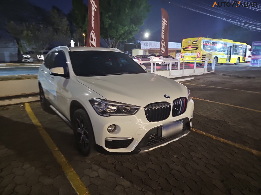 BMW X1 2.0 16V TURBO ACTIVEFLEX SDRIVE20I X-LINE 4P AUTOMATICO