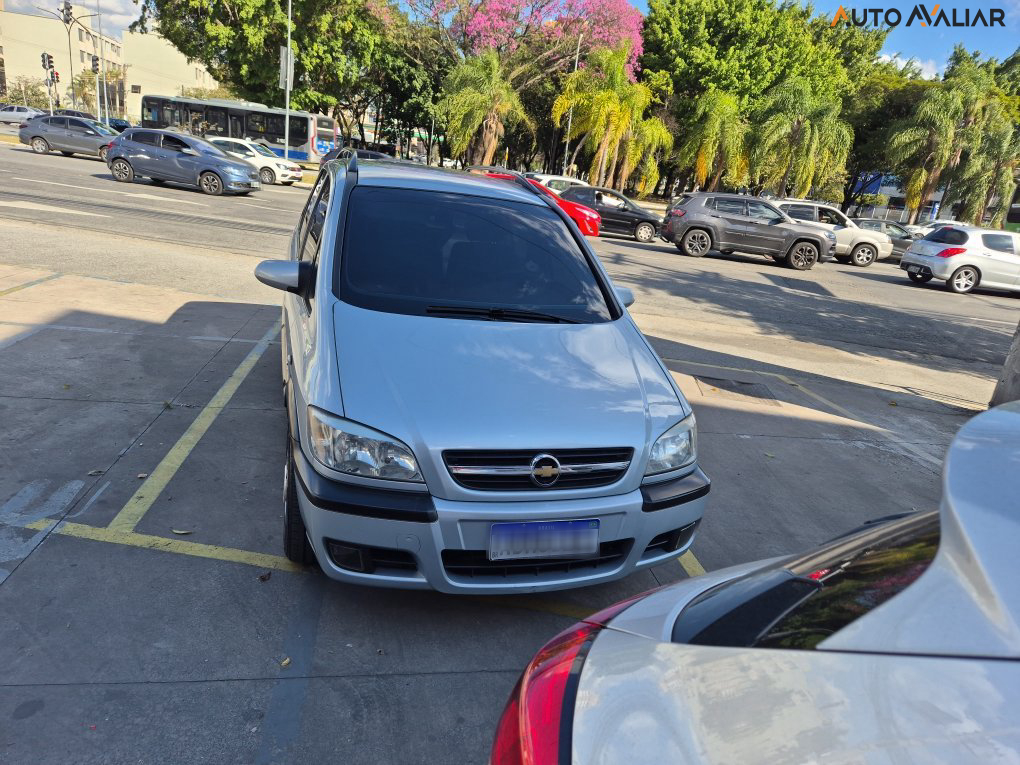 CHEVROLET ZAFIRA 2.0 MPFI ELITE 8V FLEX 4P AUTOMATICO