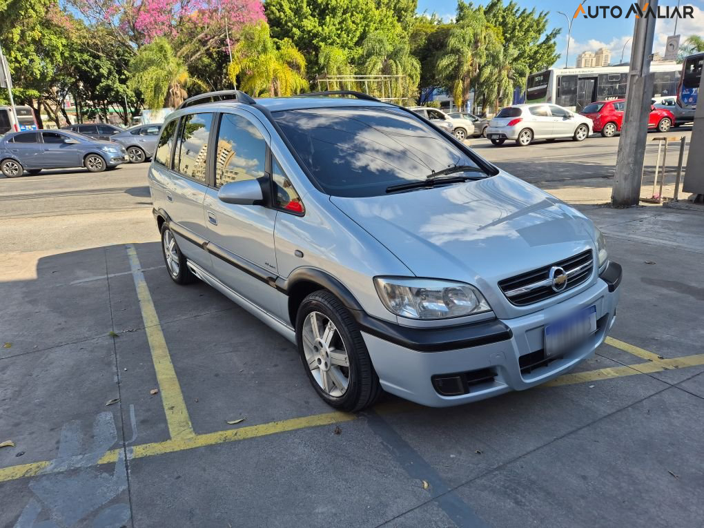 CHEVROLET ZAFIRA 2.0 MPFI ELITE 8V FLEX 4P AUTOMATICO