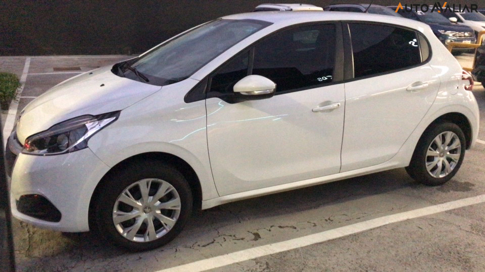 PEUGEOT 208 1.2 ACTIVE 12V FLEX 4P MANUAL