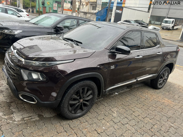 FIAT TORO 2.0 16V TURBO DIESEL VOLCANO 4WD AT9