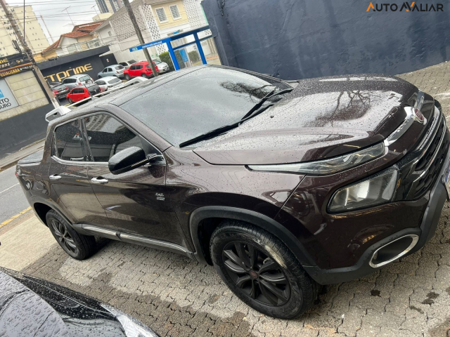 FIAT TORO 2.0 16V TURBO DIESEL VOLCANO 4WD AT9