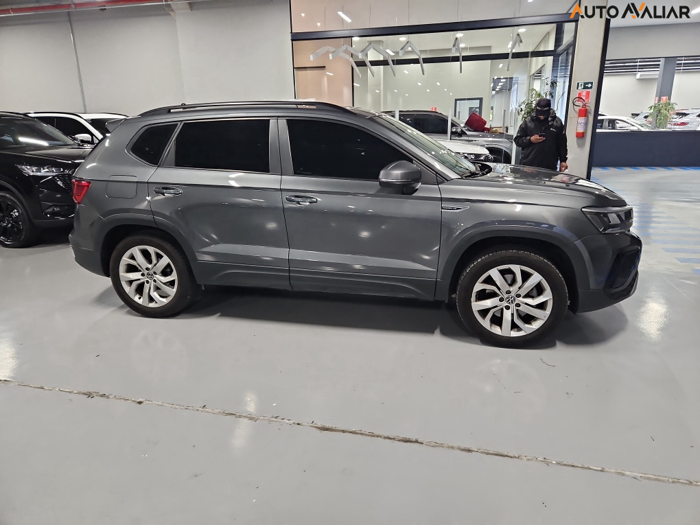 VOLKSWAGEN TAOS 1.4 250 TSI TOTAL FLEX COMFORTLINE AUTOM&Aacute;TICO