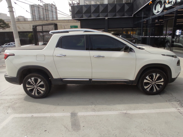 FIAT TORO 2.0 16V TURBO DIESEL VOLCANO 4WD AT9