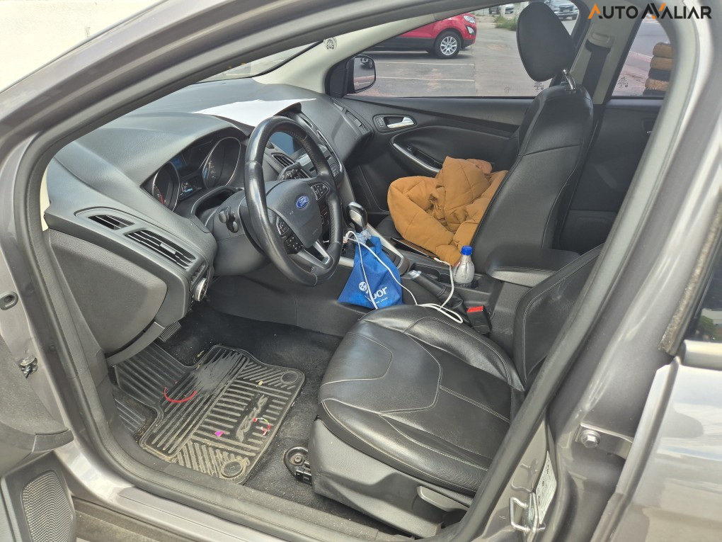 FORD FOCUS 2.0 SE 16V FLEX 4P POWERSHIFT