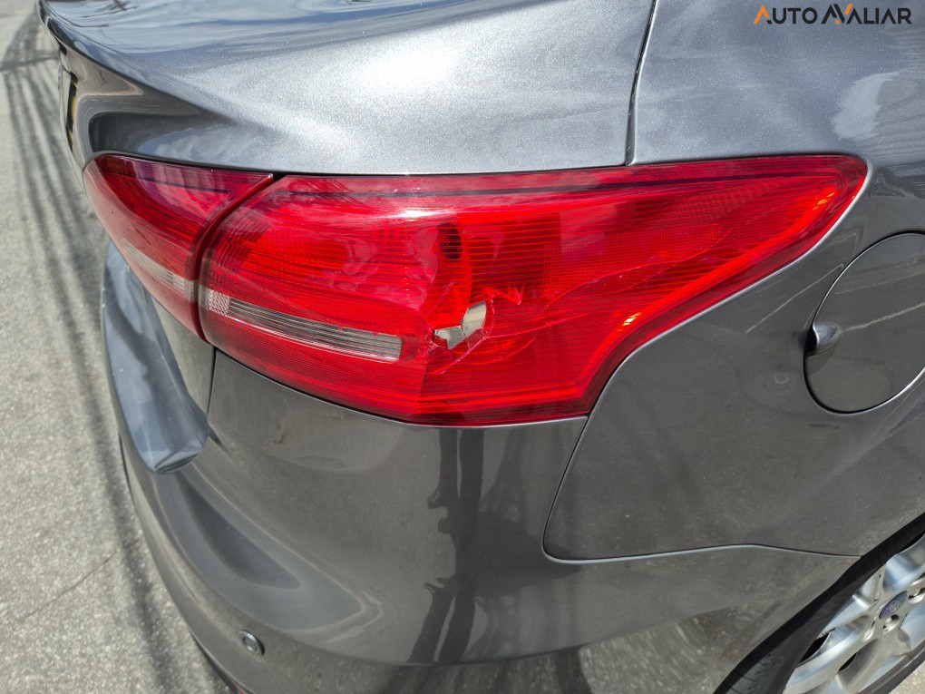 FORD FOCUS 2.0 SE 16V FLEX 4P POWERSHIFT