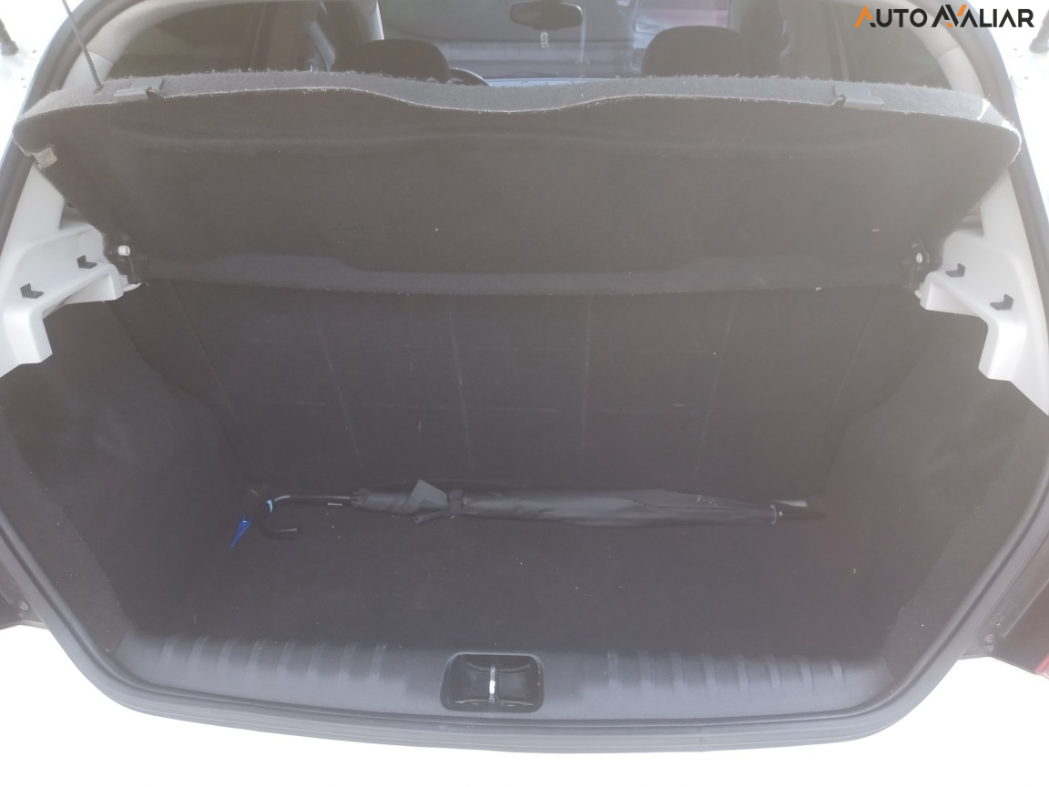 CHEVROLET ONIX 1.4 MPFI ACTIV 8V FLEX 4P MANUAL