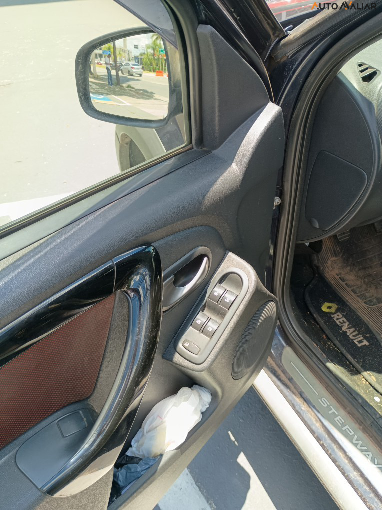 RENAULT SANDERO 1.6 STEPWAY 16V FLEX 4P MANUAL