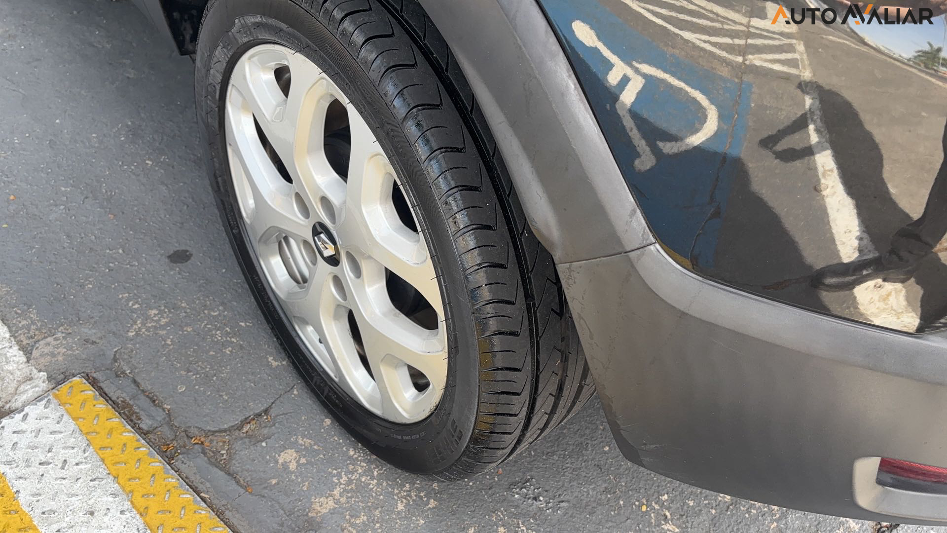 RENAULT CAPTUR 1.6 16V SCE FLEX LIFE X-TRONIC