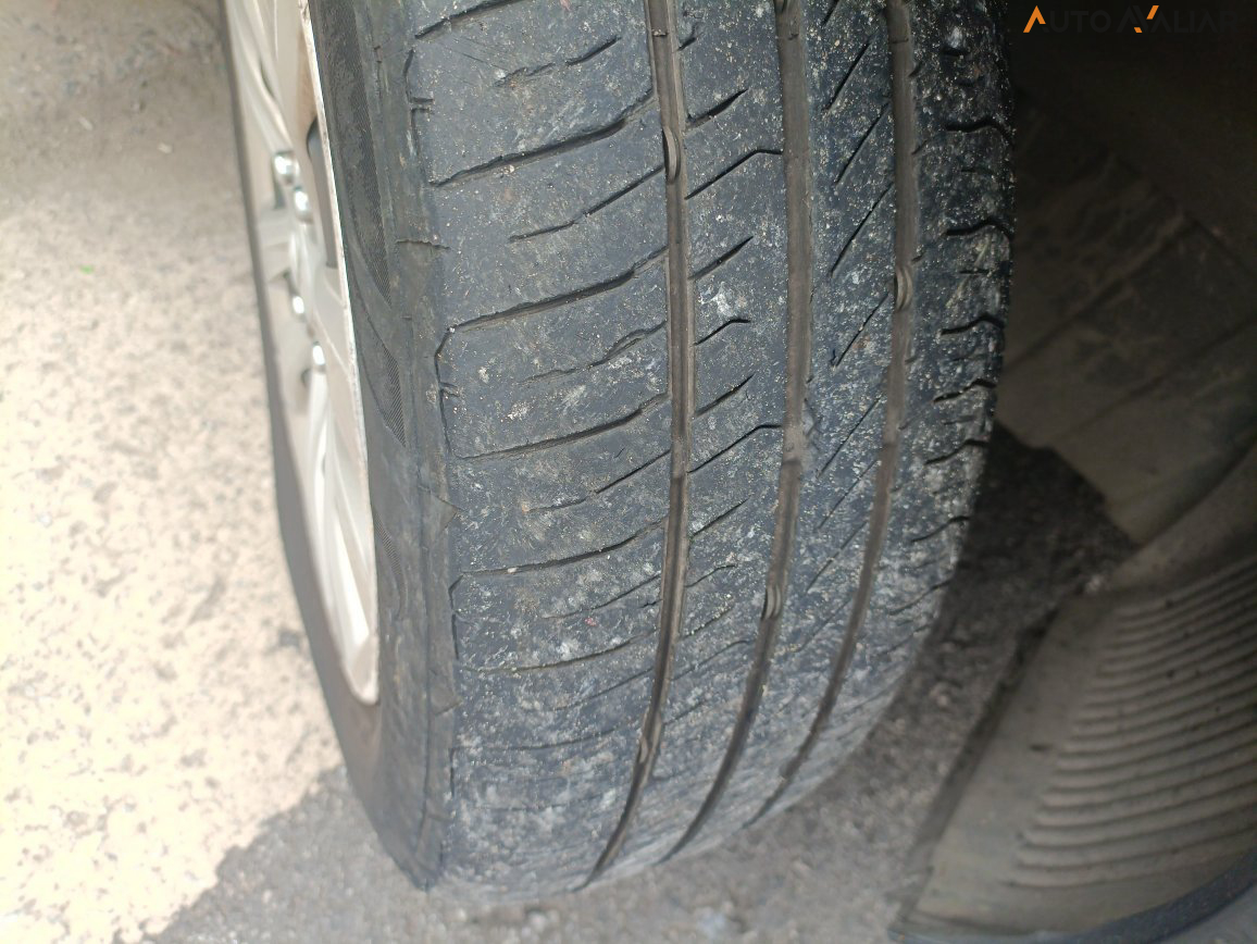 HYUNDAI HB20S 1.6 COMFORT PLUS 16V FLEX 4P AUTOMATICO