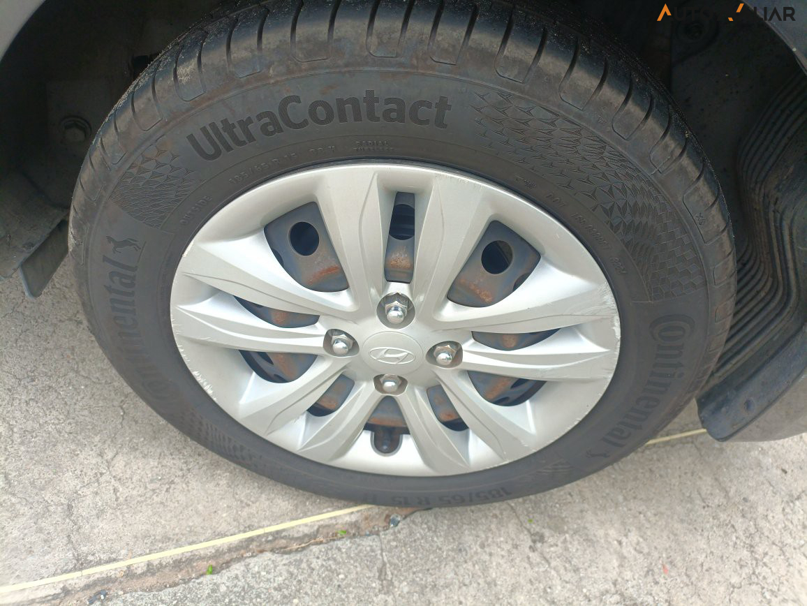 HYUNDAI HB20S 1.6 COMFORT PLUS 16V FLEX 4P AUTOMATICO