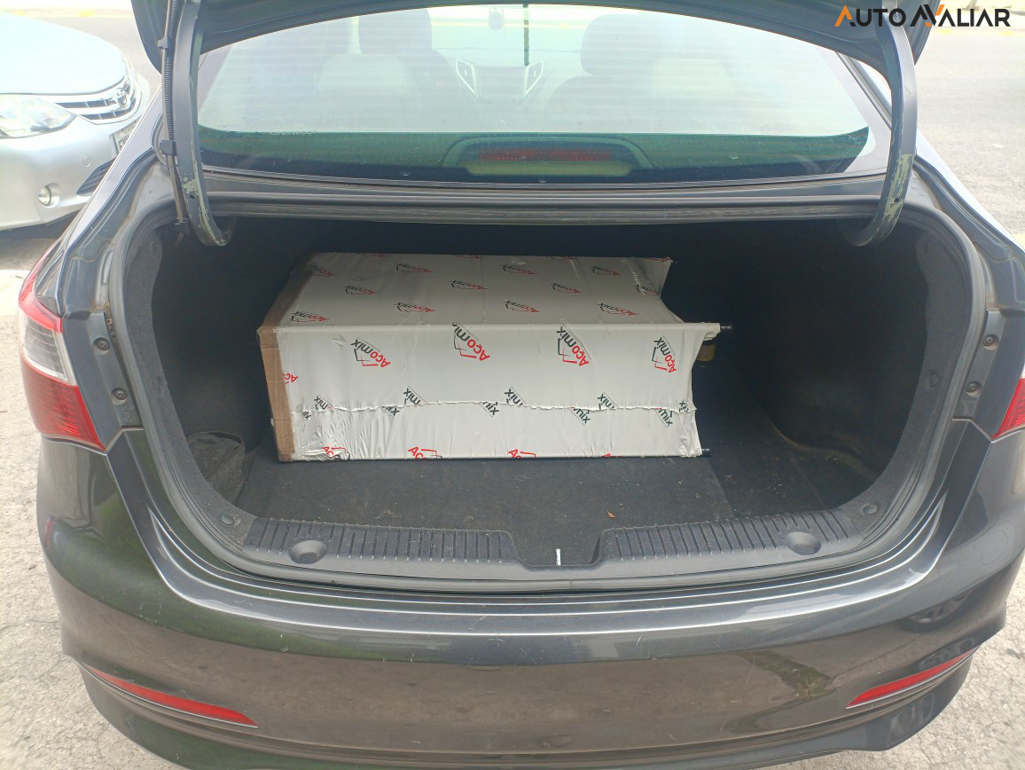 HYUNDAI HB20S 1.6 COMFORT PLUS 16V FLEX 4P AUTOMATICO