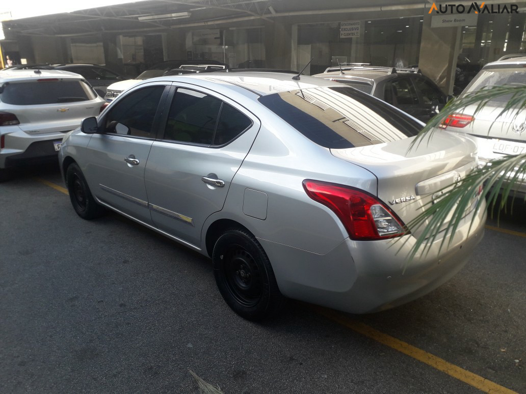 NISSAN VERSA SV 1.6 16V(FLEX)