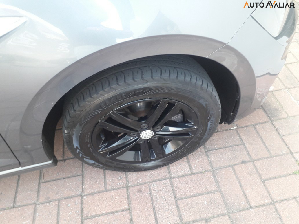 VOLKSWAGEN POLO 1.0 200 TSI COMFORTLINE AUTOMATICO