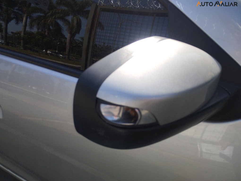 RENAULT SANDERO 1.6 DYNAMIQUE 8V FLEX 4P AUTOMATIZADO