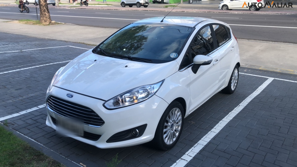 FORD FIESTA 1.6 TITANIUM HATCH 16V FLEX 4P POWERSHIFT