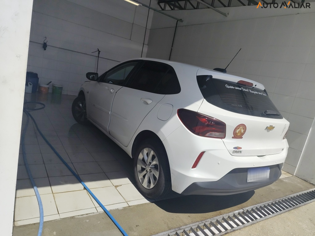 CHEVROLET ONIX 1.0 MT LT2 HB