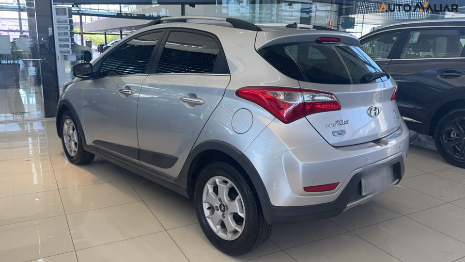 HYUNDAI HB20X 1.6 16V PREMIUM FLEX 4P AUTOMATICO