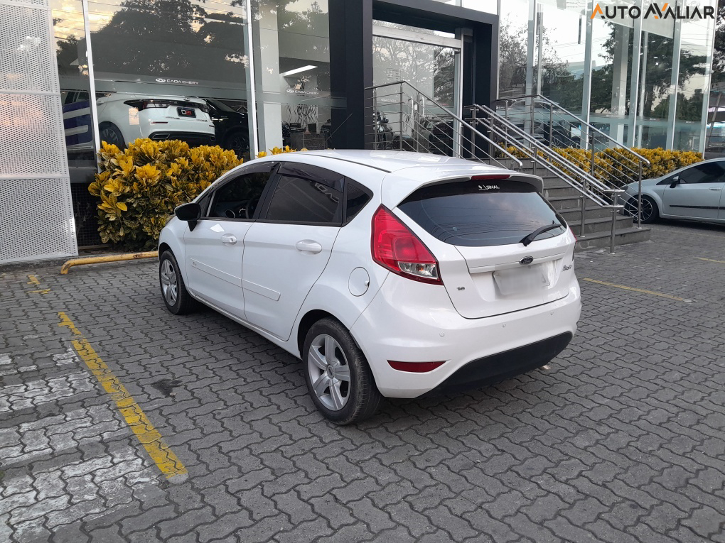 FORD FIESTA 1.6 SE HATCH 16V FLEX 4P MANUAL