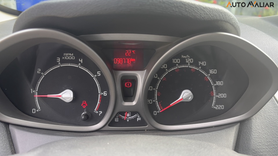 FORD FIESTA 1.6 SE SEDAN 16V FLEX 4P MANUAL