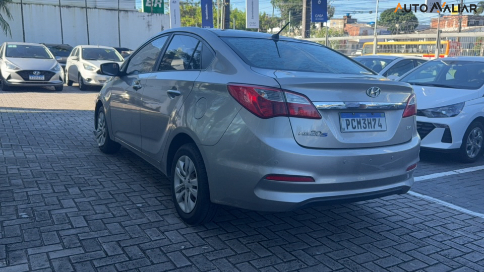 HYUNDAI HB20S 1.6 COMFORT PLUS 16V FLEX 4P AUTOMATICO