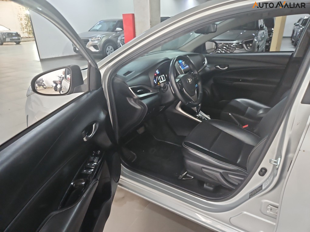 TOYOTA YARIS 1.5 16V FLEX SEDAN XS MULTIDRIVE