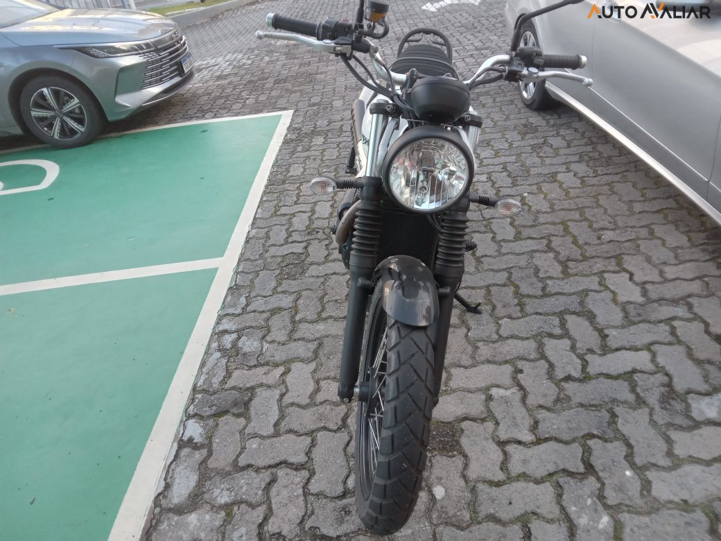 TRIUMPH STREET SCRAMBLER 900CC STREET SCRAMBLER 900CC