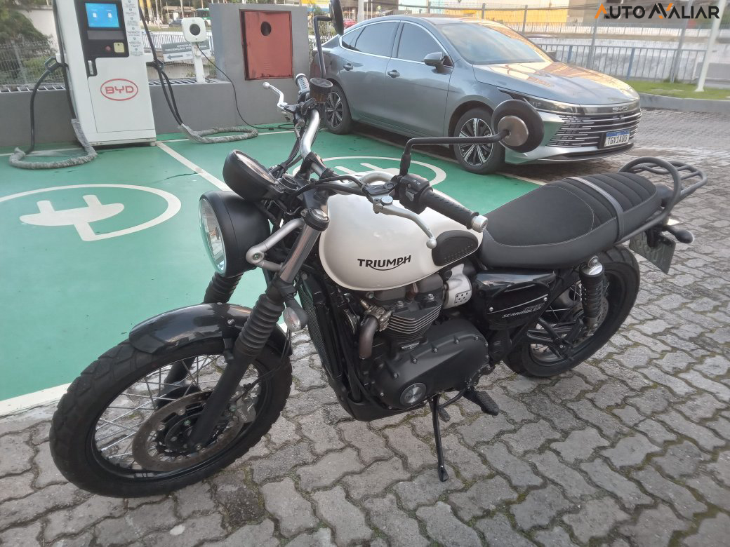 TRIUMPH STREET SCRAMBLER 900CC STREET SCRAMBLER 900CC