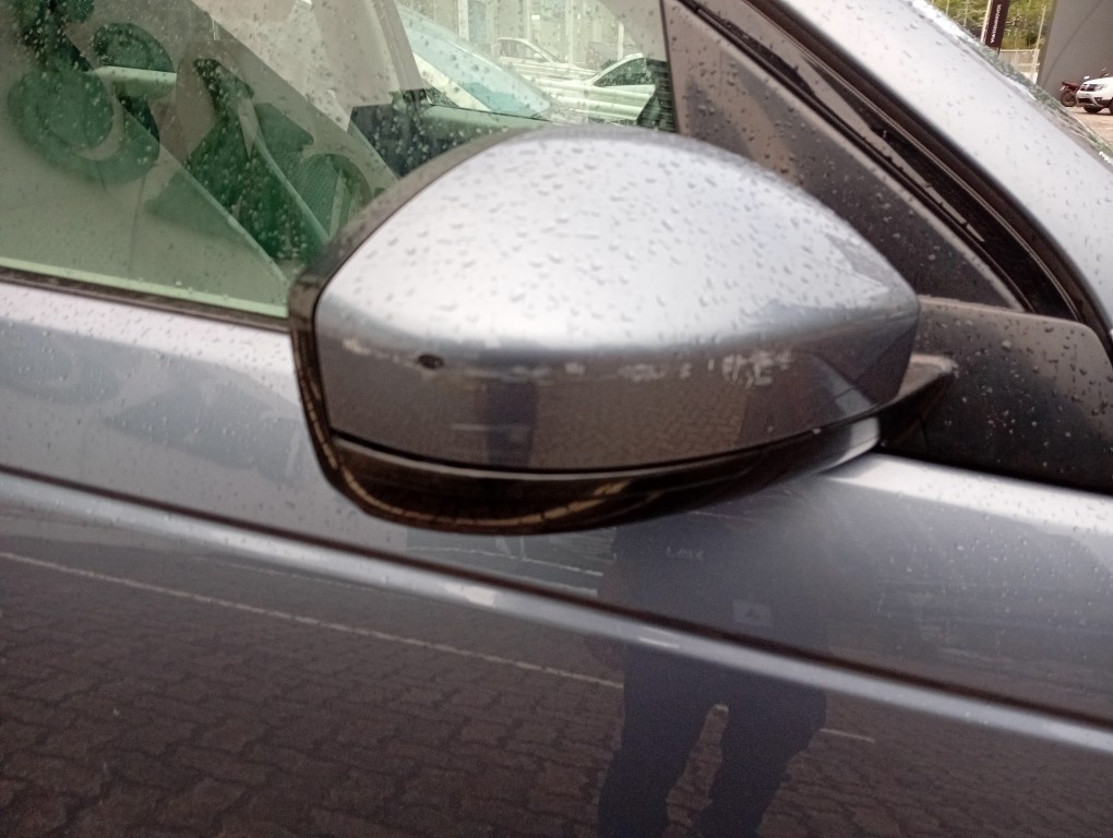 LAND ROVER DISCOVERY SPORT 2.0 D180 TURBO DIESEL SE AUTOMATICO