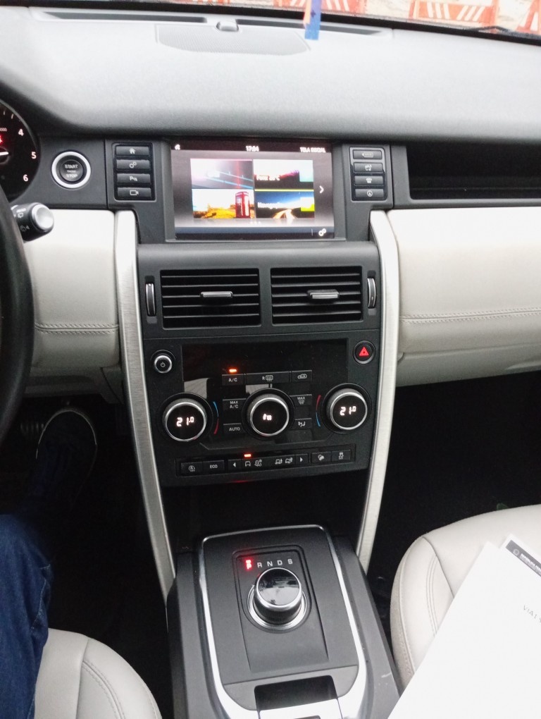 LAND ROVER DISCOVERY SPORT 2.0 D180 TURBO DIESEL SE AUTOMATICO