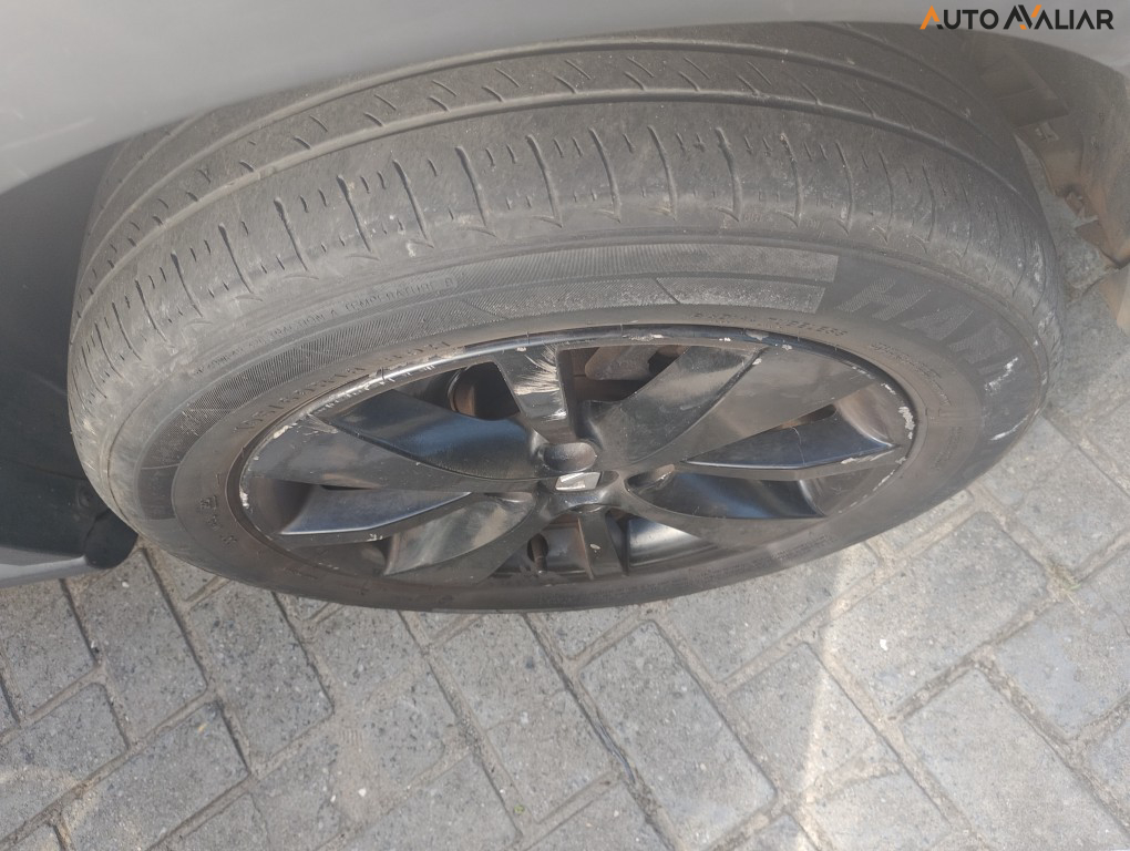 RENAULT SANDERO 1.6 STEPWAY 8V FLEX 4P MANUAL