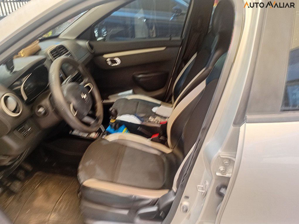 RENAULT KWID 1.0 12V SCE FLEX INTENSE MANUAL