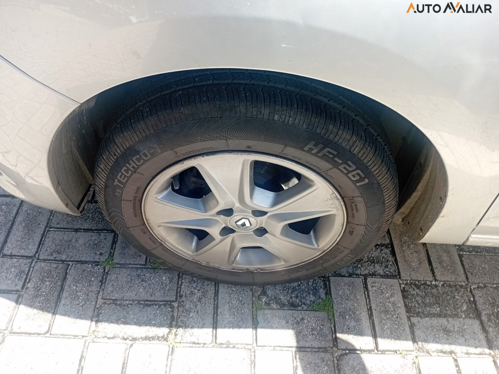 RENAULT LOGAN 1.6 EXPRESSION 8V FLEX 4P MANUAL