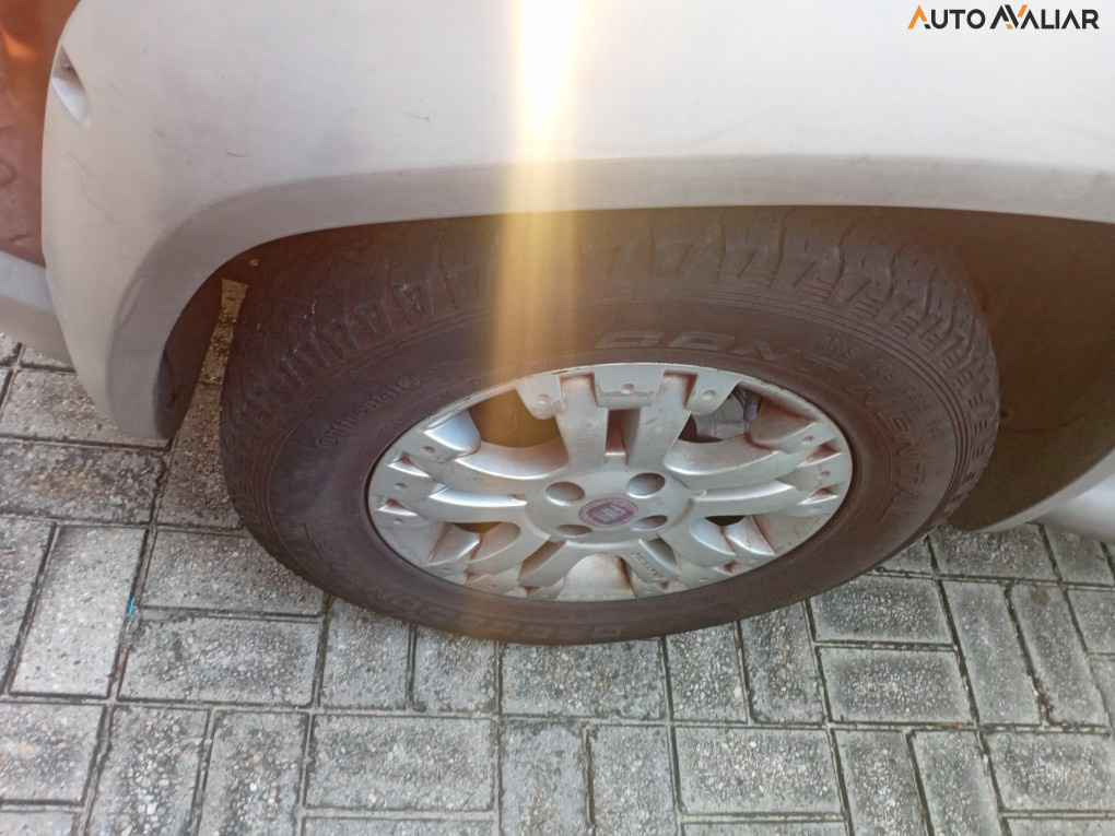 FIAT STRADA 1.8 MPI ADVENTURE CD 8V FLEX 2P MANUAL