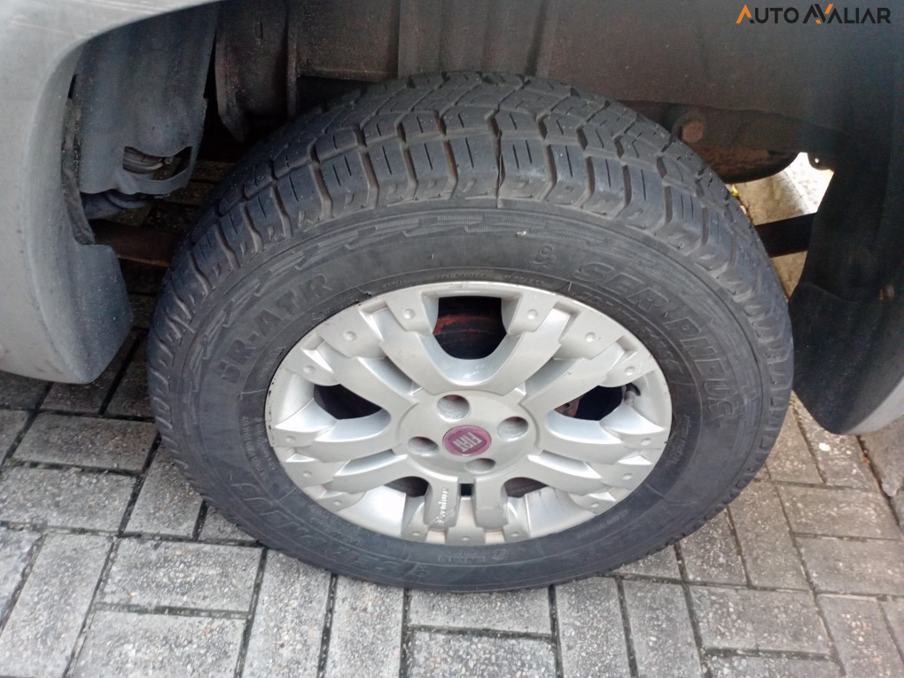 FIAT STRADA 1.8 MPI ADVENTURE CD 8V FLEX 2P MANUAL