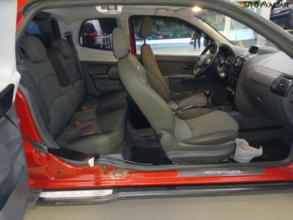 FIAT STRADA 1.8 MPI ADVENTURE CD 16V FLEX 3P MANUAL